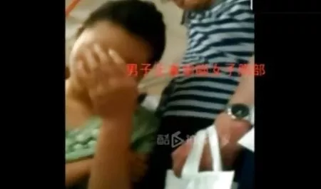 펑크 소녀 구강에서 즐거움을 주방 포르노 채팅을 가진 성숙한