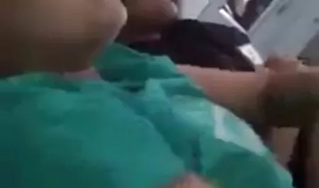 유로의 실수 성숙한 여인으로 젊은르