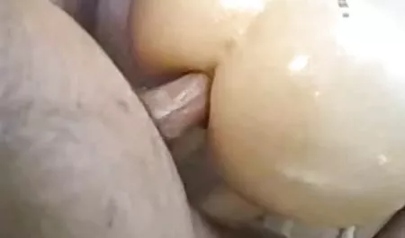 하단 여성 듀오를 지배하는 남자 포르노와 성숙한 엄마