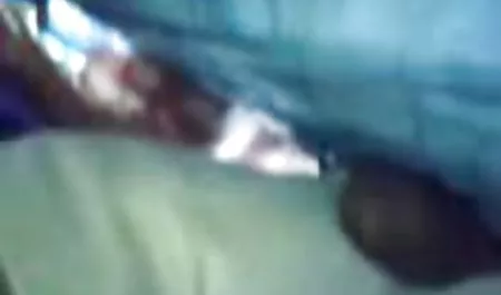 아냐는 것은 매우 선명하고 원하는 더 많 성숙한 엉덩이