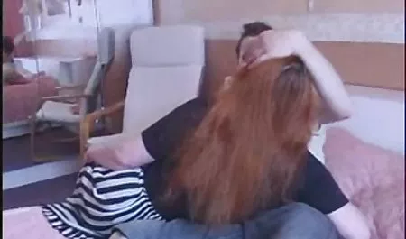 교사가 영향을 미치는 달콤한 성숙한 시계 온라인 포르노 Miranda 밀러